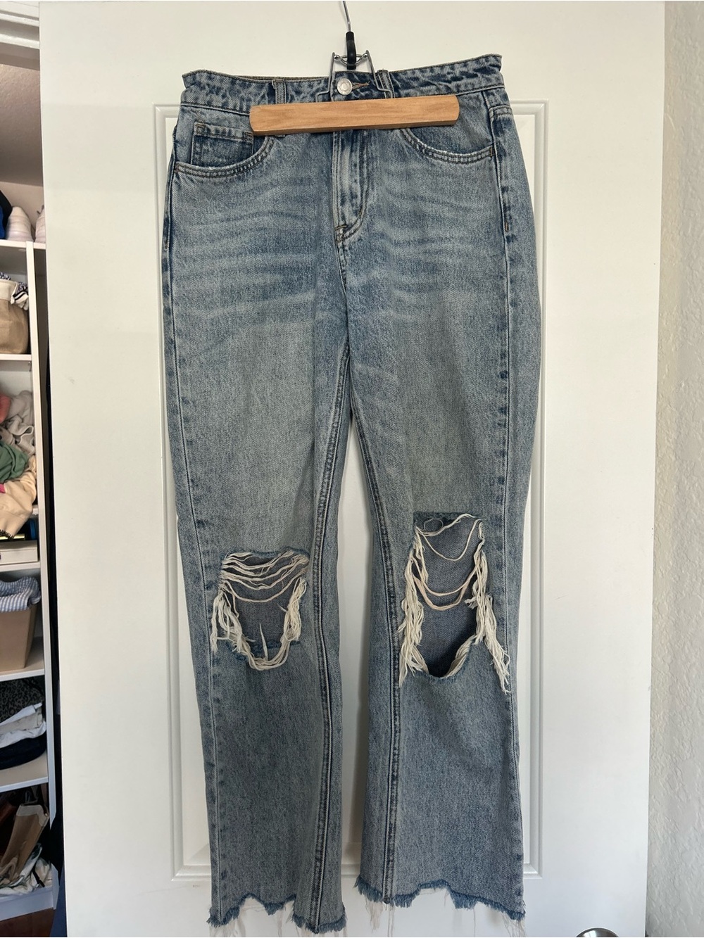 Women's Light Blue Straight-Leg Distressed Jeans